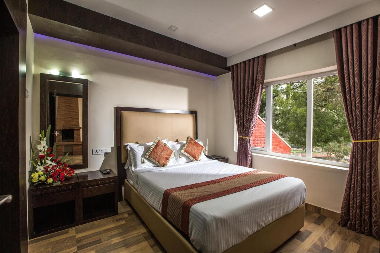 Hotel Lakeview Utakamand Zewnętrze zdjęcie
